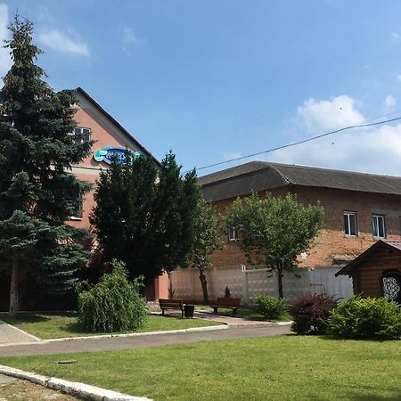 Міні-Готель Нептун Rivne Eksteriør billede