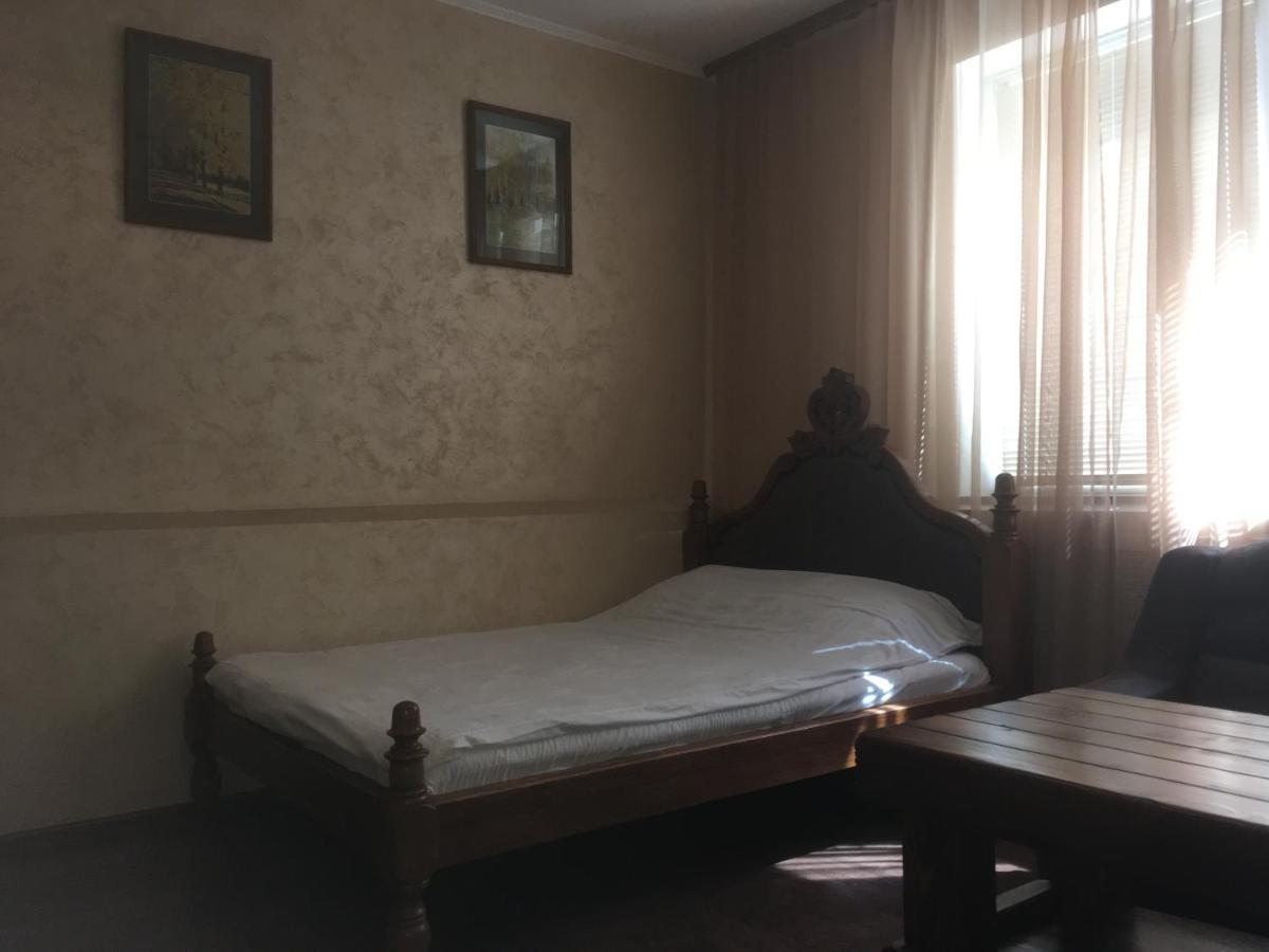 Міні-Готель Нептун Rivne Eksteriør billede